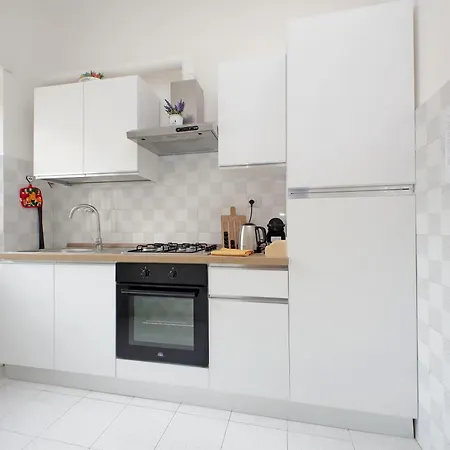 Metro Battistini- D'alessandro Apartment